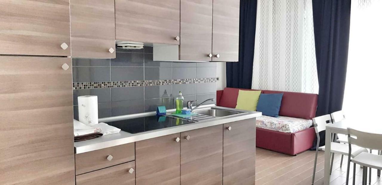 Residence Argentina R.T.A. Spotorno Ruang foto