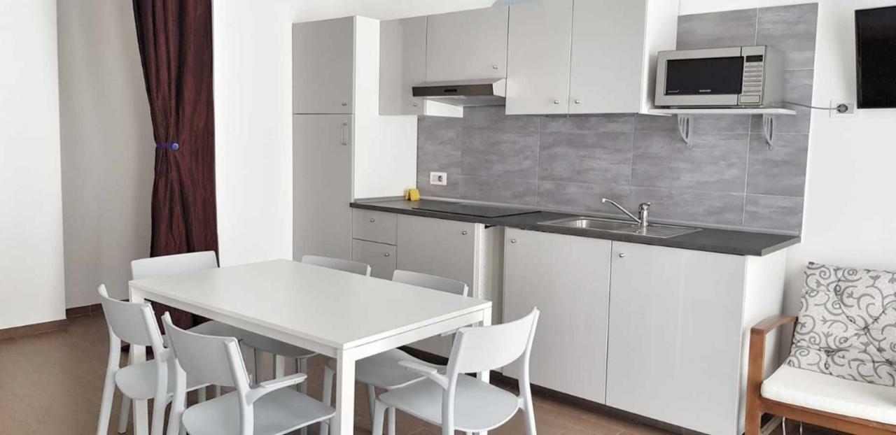 Residence Argentina R.T.A. Spotorno Ruang foto